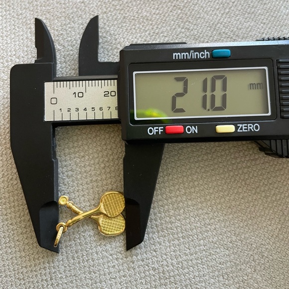 Estate🎾14KT Gold🎾Tennis Racket Charm Pendant - Picture 6 of 8